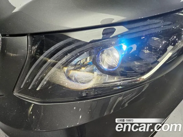 Mercedes-Benz V-Class 2020 thumb 5