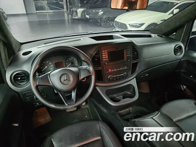 Mercedes-Benz V-Class 2020 thumb 7