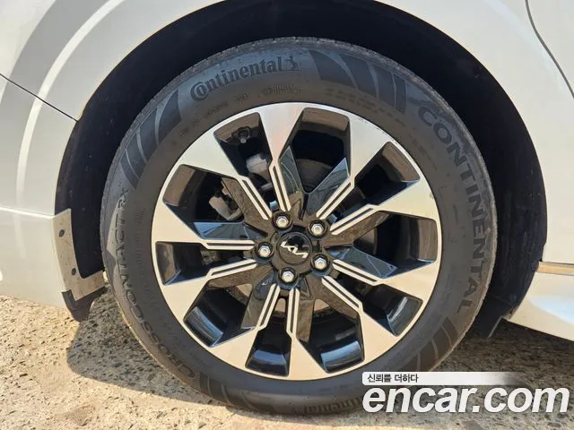 Kia Carnival 2022 thumb 5