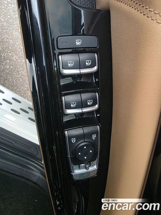 Kia Carnival 2022 thumb 11