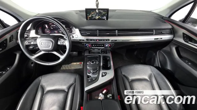 Audi Q7 2019 thumb 7