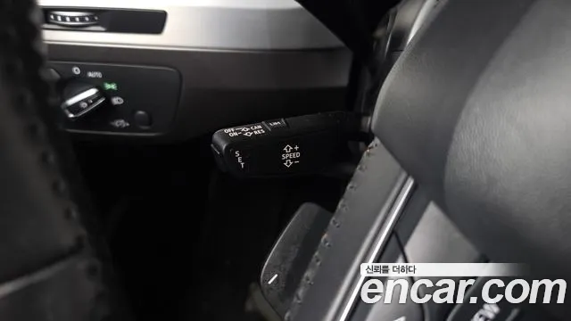 Audi Q7 2019 thumb 12