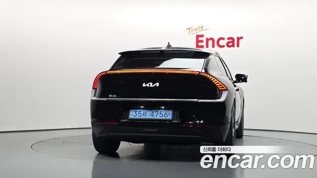Kia EV6 2023 thumb 4
