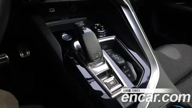 Peugeot 3008 2019 thumb 8