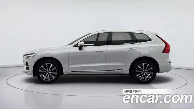 Volvo XC60 2023 thumb 3