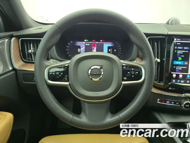 Volvo XC60 2023 thumb 10