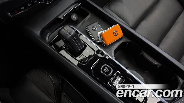 Volvo XC60 2021 thumb 9