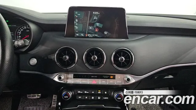 Kia Stinger 2020 thumb 12