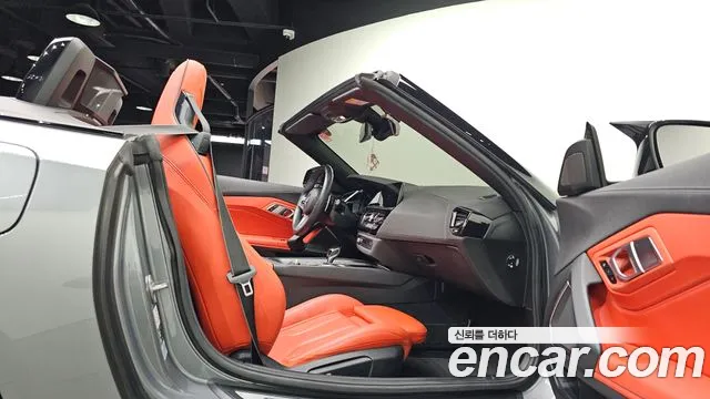 BMW Z4 2024 thumb 11