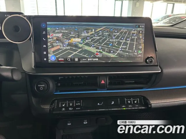 Toyota Prius 2024 thumb 8