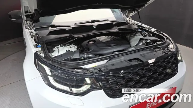 Land Rover Discovery 2019 thumb 6