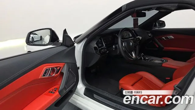 BMW Z4 2020 thumb 10