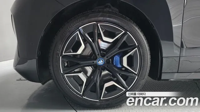 BMW iX 2022 thumb 5