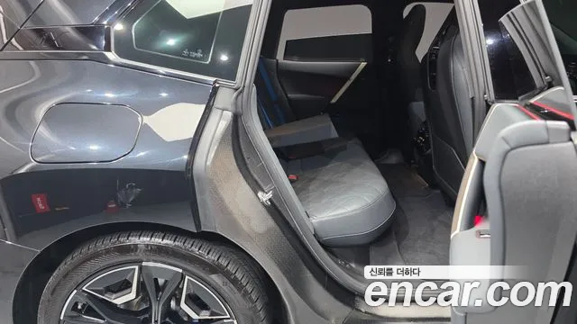 BMW iX 2022 thumb 11