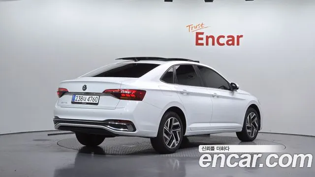 Volkswagen Jetta 2023 thumb 2