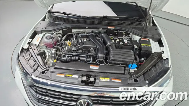 Volkswagen Jetta 2023 thumb 6