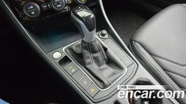 Volkswagen Jetta 2023 thumb 9