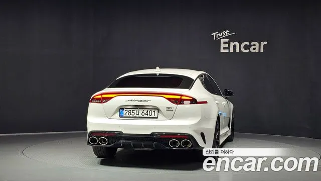 Kia Stinger 2019 thumb 4