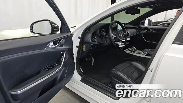 Kia Stinger 2019 thumb 10
