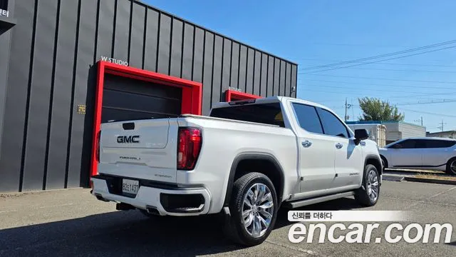 GMC Sierra 2023 thumb 2