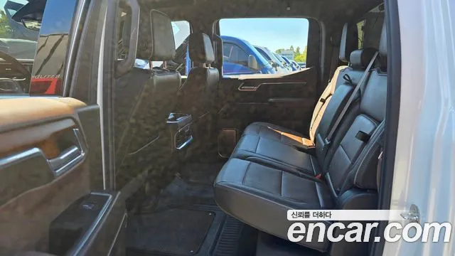 GMC Sierra 2023 thumb 10