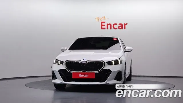 BMW i5 2023 thumb 3