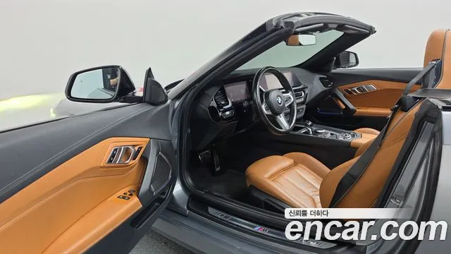 BMW Z4 2023 thumb 10