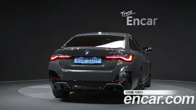 BMW i4 2023 thumb 4