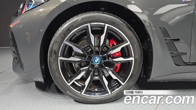 BMW i4 2023 thumb 5