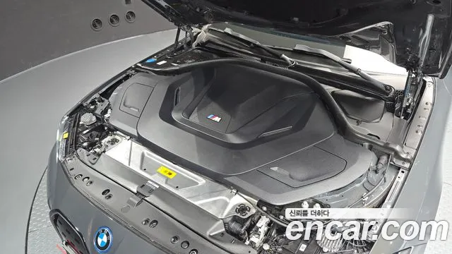 BMW i4 2023 thumb 6