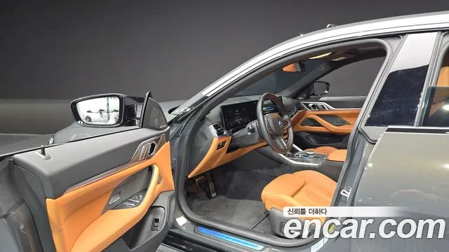 BMW i4 2023 thumb 10