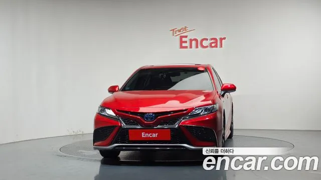 Toyota Camry 2021 thumb 3