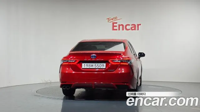 Toyota Camry 2021 thumb 4