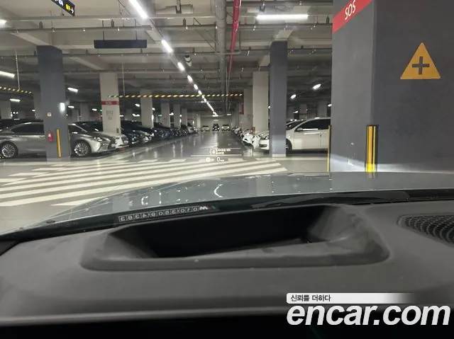 BMW i4 2023 thumb 4