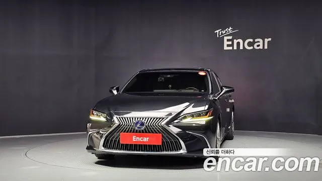 Lexus ES 2020 thumb 3