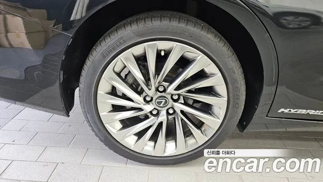 Lexus ES 2020 thumb 5