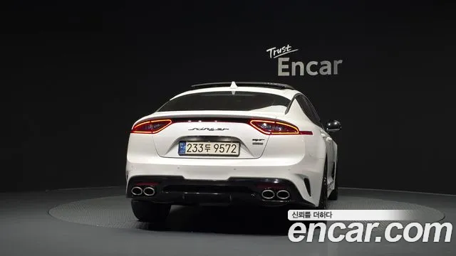 Kia Stinger 2019 thumb 4