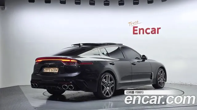 Kia Stinger 2022 thumb 2
