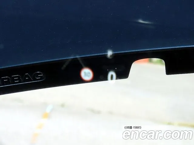Land Rover Discovery Sport 2020 thumb 10