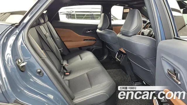 Toyota Crown 2024 thumb 12