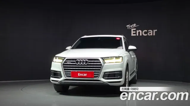 Audi Q7 2019 thumb 3