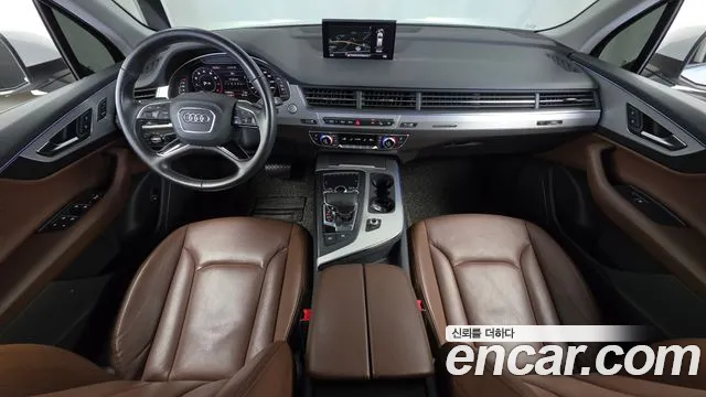 Audi Q7 2019 thumb 7