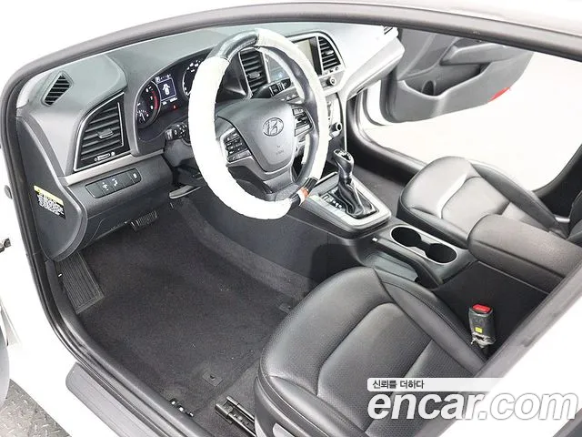 Hyundai Avante 2017 thumb 7