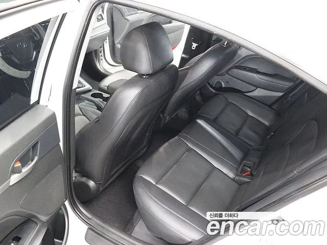 Hyundai Avante 2017 thumb 10