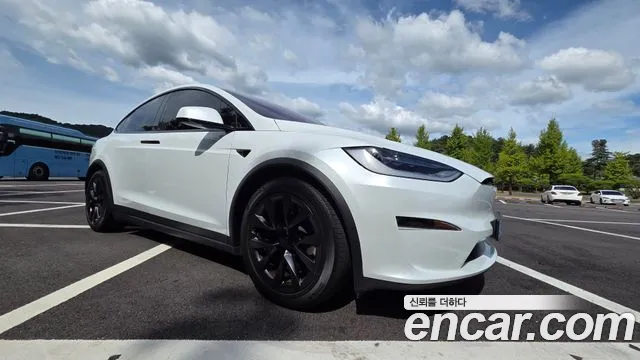 Tesla Model X 2023 thumb 2