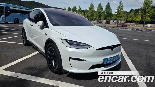Tesla Model X 2023 thumb 6