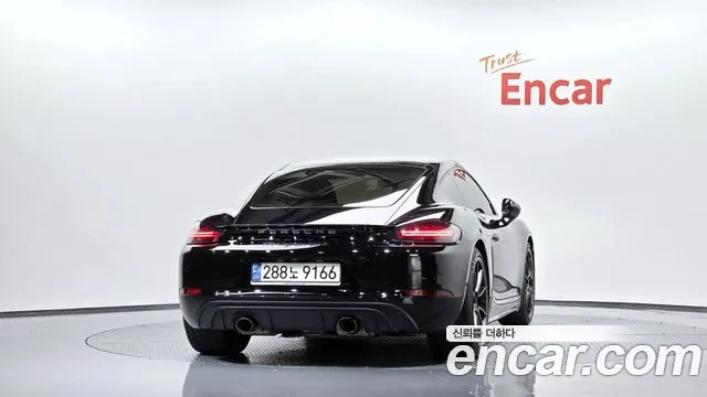 Porsche Cayman 2022 thumb 3