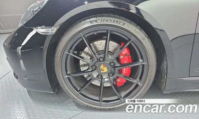 Porsche Cayman 2022 thumb 4