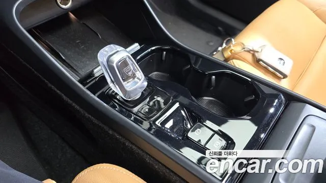 Volvo XC40 2021 thumb 9