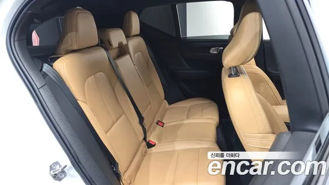 Volvo XC40 2021 thumb 11